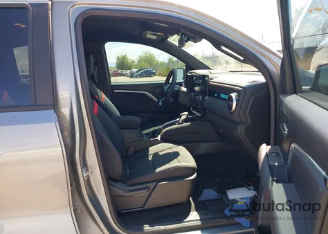 2025 Chevrolet Colorado Z71 z USA, uszkodzony, nr VIN 1GCPTDEK9S1145266
